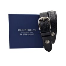 Carica l'immagine nel visualizzatore di Gallery, Atene - Cintura 3,5 cm Nera in cuoio con borchie lavorate e fantasie geometriche