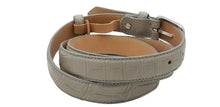 Carica l'immagine nel visualizzatore di Gallery, Cintura 2,5 cm per donna in vero Coccodrillo Perla con fibbia Nichel free - ESPERANTOBELTS