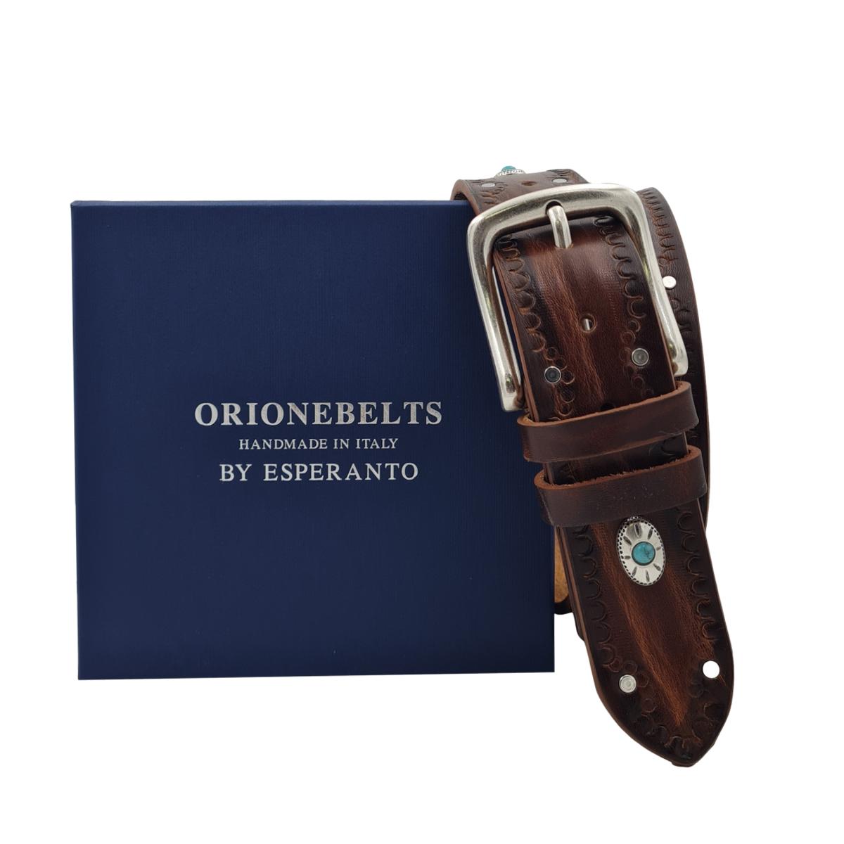 Santorini - Cintura 4 cm in cuoio ricamato con borchie celesti e fibbia in ottone - ESPERANTOBELTS