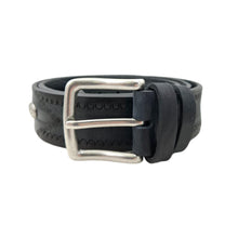 Carica l'immagine nel visualizzatore di Gallery, Black Washed - Cintura 4 cm in cuoio effetto Washed con borchie,ricami e fibbia in ottone