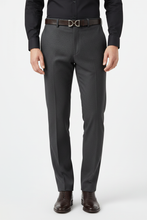 Carica l'immagine nel visualizzatore di Gallery, Cintura indossata da modello