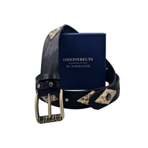 Cintura 4 cm colore Nero in cuoio intarsiato a mano con rombi in vero pitone e borchie metalliche