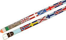 Carica l&#39;immagine nel visualizzatore di Gallery, Cintura 4 cm In Pitone e struzzo con fantasia di bandiere Nord Europa , nichel free - ESPERANTOBELTS